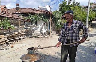 Şifa kaynağı pekmez kazanlarda kaynamaya başladı