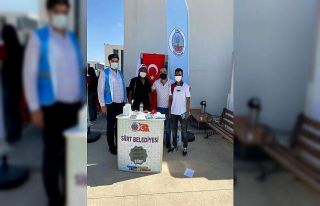 Siirt Belediyesi öğrenciler için stant kurdu