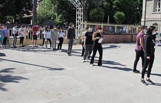 Sınav günü gürültü kirliliği yapılmaması...