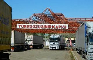 Sınır kapısının kapanması Posof esnafının...
