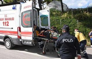 Sinop’ta motosiklet devrildi sürücü yaralandı