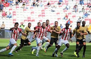 Sivasspor ligdeki üçüncü beraberliğini aldı