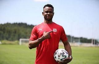 Sivasspor’a Leke James’ten kötü haber!
