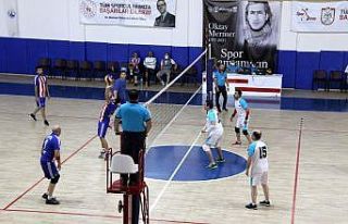 Sivas’ta kurumlar arası voleybol turnuvası başladı