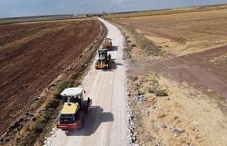 Siverek kırsalında asfalt çalışması