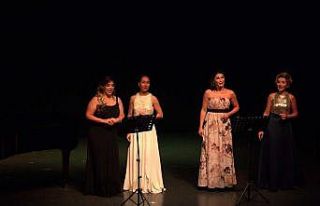 “Sopranolar Gecesi” sahnelendi