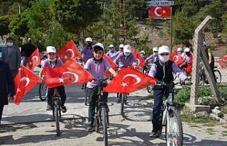 Şuhut’ta düzenlenen bisiklet turuna yoğun ilgi