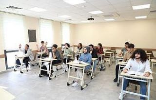 Sultangazi’de gelenek bozulmadı, YKS şampiyonları...