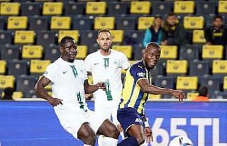 Süper Lig: Fenerbahçe: 1 - GZT Giresunspor: 0 (İlk...