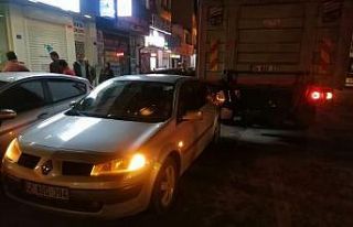 Sürücünün el frenini çekmeyi unuttuğu kamyon...