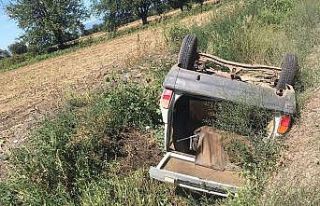 Takla atan otomobilin sürücüsü yaralandı