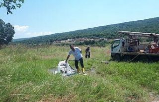 Tarlasından soda fışkırdı