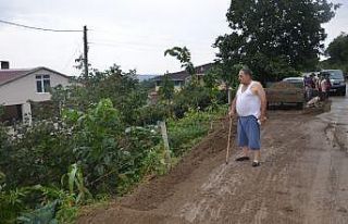 Taşan dereler vatandaşı mağdur etti