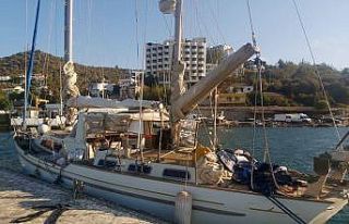 Tekne karaya oturdu, göçmen kaçakçısı yakalandı