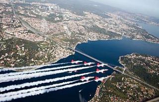 TEKNOFEST öncesi İstanbul Boğazı semalarında...