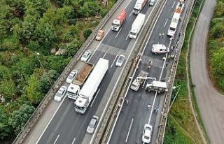 TEM’de 9 araç birbirine girdi, İstanbul istikameti...