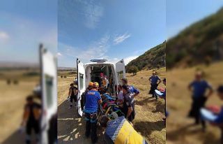 Ters rüzgara yakalanan yamaç paraşütçüsü kayalıklara...