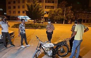 Tescilsiz motosiklet sürücüsü bekçilerden kaçamadı