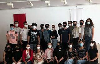 Tiyatro okulu yeni döneme perdelerini açtı