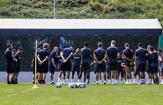 Trabzonspor savunmasına nazarlık