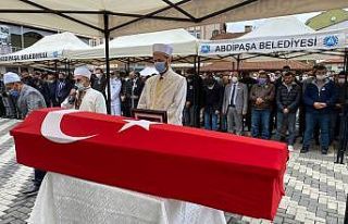 Trafik kazasında hayatını kaybeden uzman çavuş...