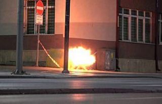 Trafik Şube Müdürlüğü binası önüne bırakılan...