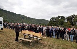 Tren kazasında eşini kaybetti, iki gün sonra yanına...