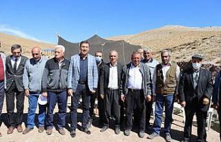 Tüfenkci: "Üreticinin her zaman yanındayız"