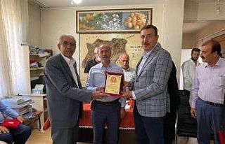 Tüfenkci’den Muhtarlar Derneği’ne ziyaret