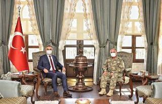 Tuğgeneral Oruçoğlu Vali Soytürk’ü ziyaret...