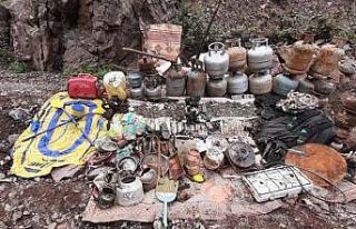 Tunceli’de 5 odadan oluşan sığınak imha edildi,...