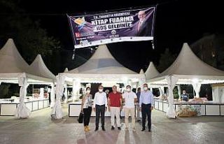 Turgutlu Belediyesinin Kitap Fuarına yoğun ilgi