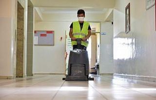 Tuzla’da yüz yüze eğitime öncesi okullar temizlendi