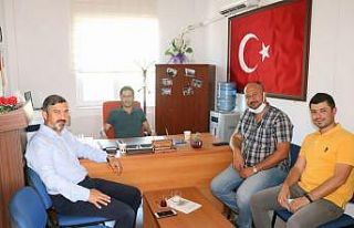 Uçak okulları ziyaret ediyor