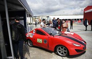 Üniversite öğrencilerinin ürettiği otomobiller...