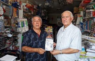 Ünsal, Soykırım kitabını Önal’a hediye etti