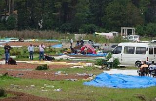Üreticilerin fındık kurutma mesaisi