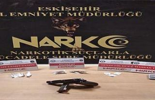 Uyuşturucu operasyonunda yakalanan 9 zanlıdan 1’i...