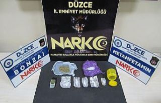 Uyuşturucu ticareti yaptığı belirlenen 2 kişi...
