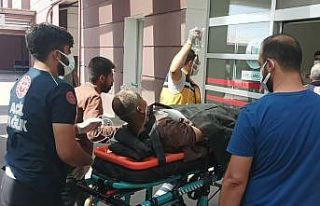 Üzerine mermer parçası düşen işçi hayatını...