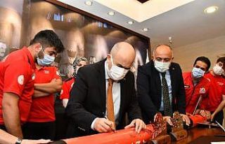 Vali Dağlı: “TEKNOFEST 2022 Karadeniz hazırlıklarına...