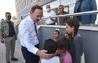 Vali Erin, Akçakale ve Harran’da okulları denetledi