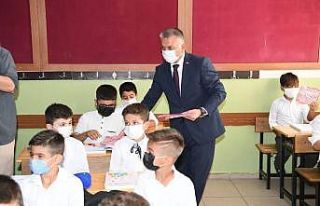 Vali Yazıcı ilk ters zilini çaldı