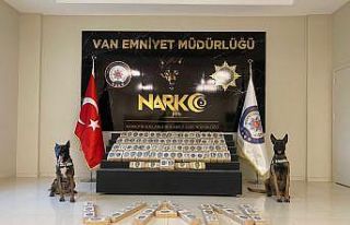 Van’da boş bir arazide 104 kilo 300 gram eroin...