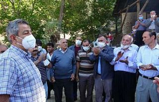 Vatandaşlar Karayolları heyetini davul zurnayla...