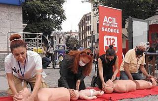 Vatandaşlara uygulamalı ilk yardım eğitimi
