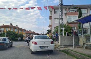 Veliler, Okul önlerine trafik uyarı levhası konulması...