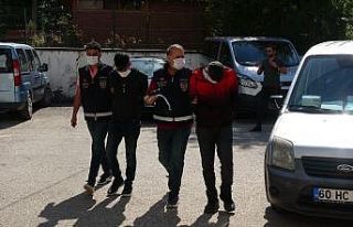 Villalara danan hırsızlar yakalandı