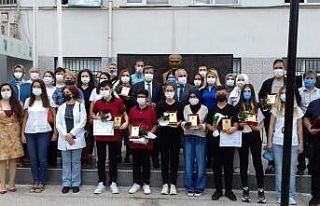 Yahya Kemal Beyatlı’nın gururu oldular