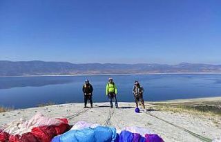 Yamaç paraşütünde dostum farkı